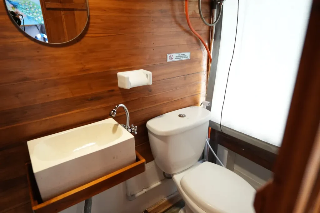 Deluxe cabin