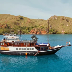 Kanha Loka Komodo — 3-Tage-2-Nächte Open Trip