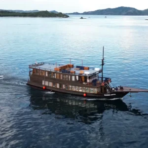Kanha Loka Komodo — 3-Tage-2-Nächte Open Trip (Копировать)