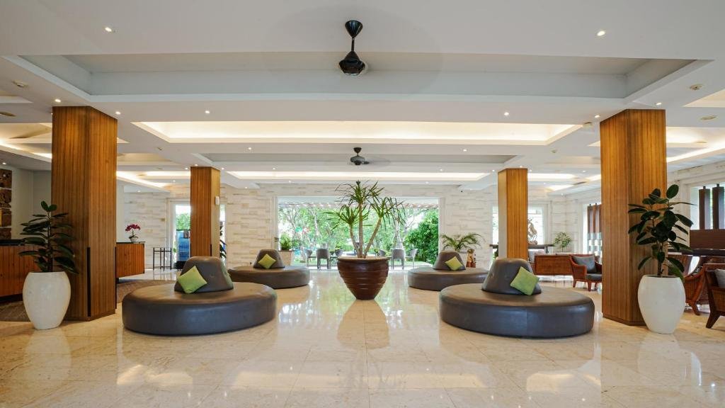 Grand Whiz Hotel Nusa Dua